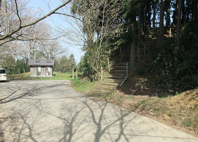 松根城 駐車場