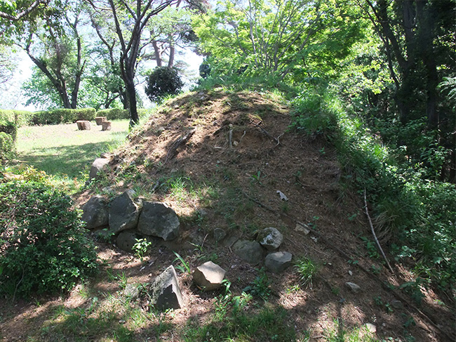 三ノ丸の石塁断面