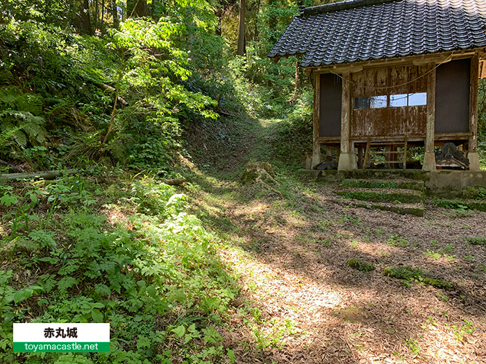 八幡宮からの登山道